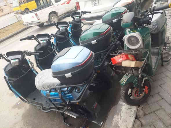 الهم صلى على محمد وال محمد
تم بعون الله وصول دراجه شحن كهربائيه 
موصفات شاشه اكترونيه بصمه عدد البطاريات 6ليثيوم
جميع الالوان العنوان حي صدر قرب فلكة الساعه 
***********۔
