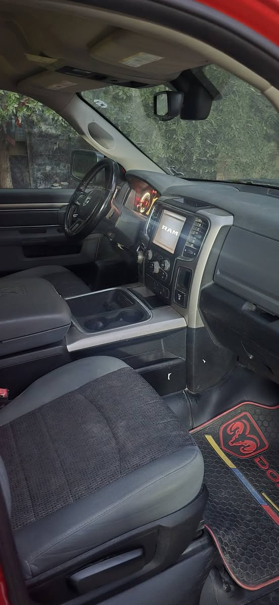 دوج رام موديل 20 ماشيه ٤٨ الف كلاسك بيها جاملغ امامي فقط جديده السيارة رقم اربيل انكليزي سعرها 20 الف  مكانها بغداد ***********
