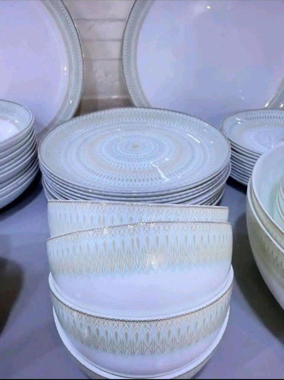 سێت قاپ کامل 12 نەفەری بەکارنەهاتووە و لۆک لۆکە پێکهاتوو لە 52 پارچە نرخی 60 هەزار و معامەلە 
لەکەلارە بۆ 📞 *********** كالار, السليمانية
