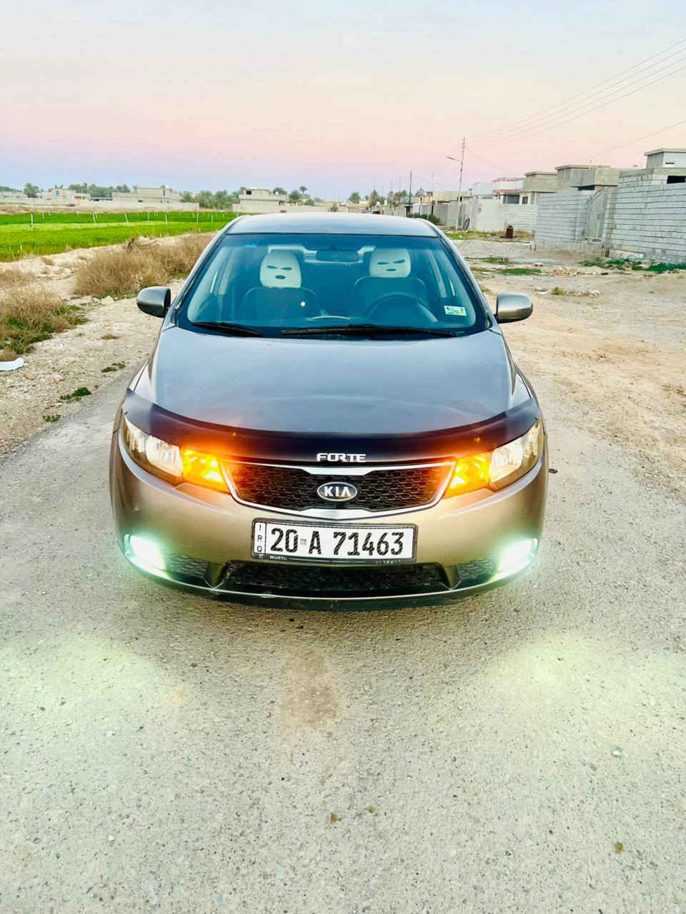 السلام عليكم 
كيا فورتي وارد أمريكي موديل 2012 ضرر باب السايق مبدل بلادي وصبغ جاملغ كلشي موضح بالسونار 
محرك 2400 دوش مرغوب مكينة كير جديد حدادية جيدة 
مواصفات إيكو EX إقتصادية كلش بالصرف بانزين
تحكم جهتين حاكية بلوتوث باقي مواصفات معروفة
السعر 78 
العنوان ديالى كنعان 
للاستفسار الاتصال على الرقم
***********
