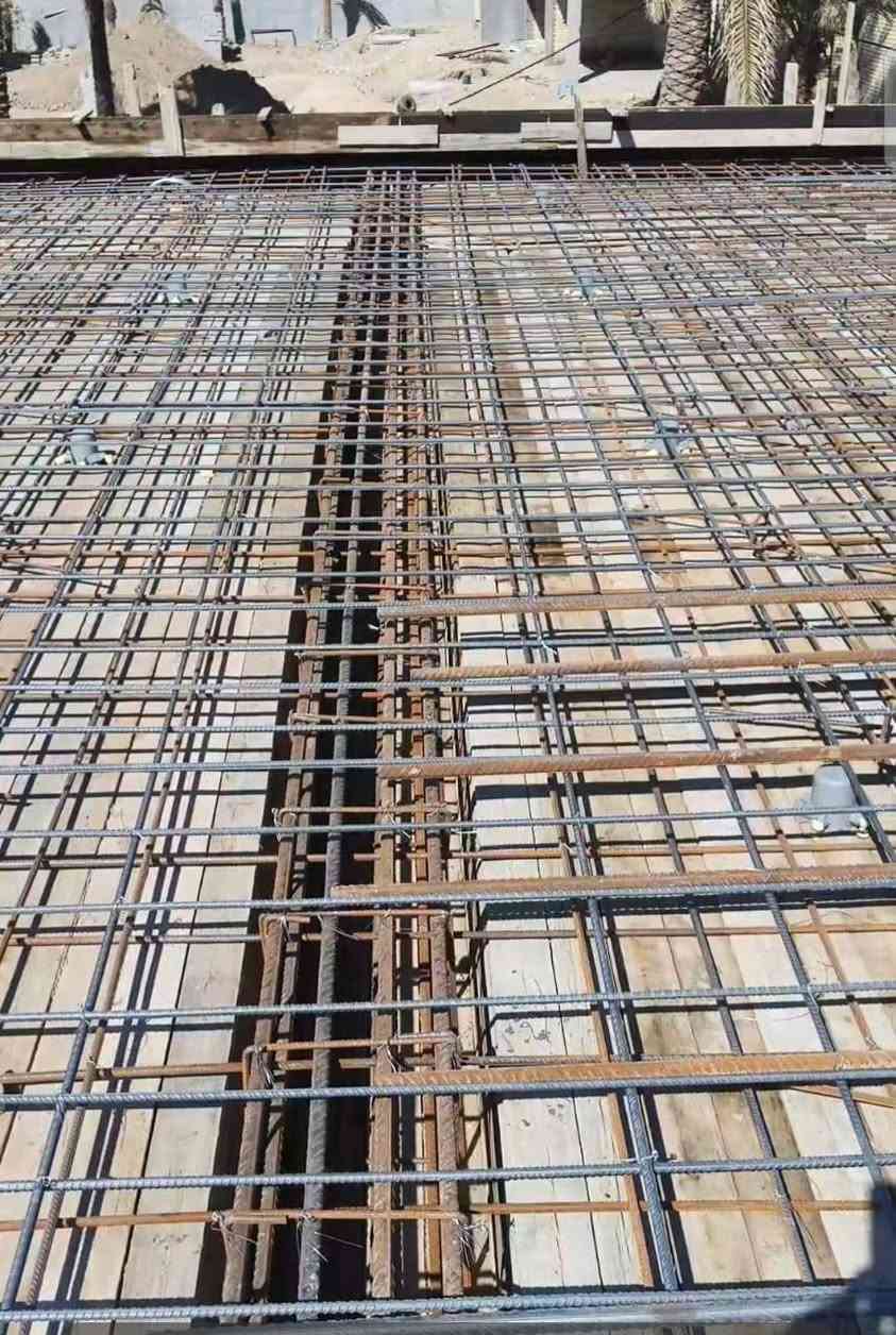 ✅ملاحظة✅نتعامل بالاقساط ويكون نظام الدفع على شكل اربع دفعات خلال مراحل العمل وحسب الاتفاق بين الطرفين ويبقى اخر مبلغ من الدفعه قسط شهري 
✅ #اسعار الهيكل ( كرستة + عمل ) 
💵 تبدأ الاسعار بناء الهيكل  من 175 الف دينار فما فوق حسب المساحة وحسب المواد المستعملة 💵 
 وبناء كرسته وعمل تبدا  من 350 فما فوق حسب المواصفات المطلوبه 
✅ مواصفات هيكل ( كرستة + عمل ) بسعر 175 الف دينار / متر 
1- تنظيف وتهيئة الموقع مع فرش طبقة سبيس بسمك 10 سم ( مع الرش والحدل الجيد ) 
2- رش مادة النفط الاسود للوقاية من الارضة 
3- فرش طبقة من النايلون الزراعي 
4- تاسيس شبكة المجاري للدار حسب المخططات #الهندسية باستعمال انابيب بلاستك ( الامل الشريف ) 
5- تسليح الاسس بحديد تسليح عراقي نوع  FF ( استعمال قطر تسليح 12 ملم و 16 ملم حسب الحاجة ) 
6- صب #الاسس ( نوع رفت ) بواسطة خباطة مركزية و #كونكريت 
7- رش الاسس وتغطيتها بالماء بعد عملية الصب ب 24 ساعة 
8- بناء الجدران باستعمال الطابوق الجمهوري ( الاصفر ) 
9- البدء باعمال النجارة للسقف مع وضع جكشنات الانارة ومد انابيب السبالت والكامرات والانترنت ومن ثم البدء باعمال التسليح باستعمال حديد تسليح عراقي نوع FF  مع عمل جسور مسلحة فوق الجدران وحسب #المخططات_الهندسية 
12- صب السقف بسمك 20 سم بواسطة الخباطة المركزية
13-رش وتغطية السقف بالماء بعد 24 ساعة من عملية الصب 
وهكذا يستمر باقي العمل لحين الانتهاء من باقي طوابق الدار 
.
🛑 ملاحظات اضافية :
✅ يتم تزويد صاحب الدار بصور من الموقع تبين مراحل العمل اليومية 
✅  نتعامل بالاقساط ويكون نظام الدفع على شكل  اربع دفعات يكون المبلغ وحسب الاتفاق بين الطرفين ويبقى اخر دفعه قسط شهري 

للاستفسار يرجى الاتصال على   
*********** ☎ واتساب كذالك
.
✅ ادناه صور مختلفة من مواقع العمل
