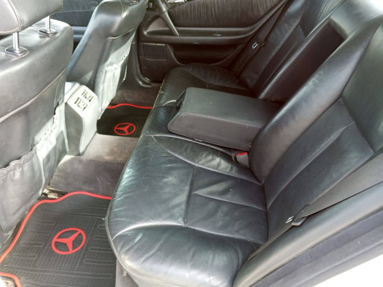 سلام عليكم مارسدس ام عيون مديل 1997 مراوس او بيع عادي  متوم شمالي مضبوط دك حاسبه يلا تشتري مكينه و كير خير من الله بلاد ماناقصه اي شي ربع ماذب عليها تبريد كهربائيات سياره مكفوله من الكص و الضربه و الصبغ تخم تاير جديد حداديه جديده دواخل جديده سياره فول ماناقصه اي شي *********** واتساب سعر 43 بيها مجال مكانه بصره
