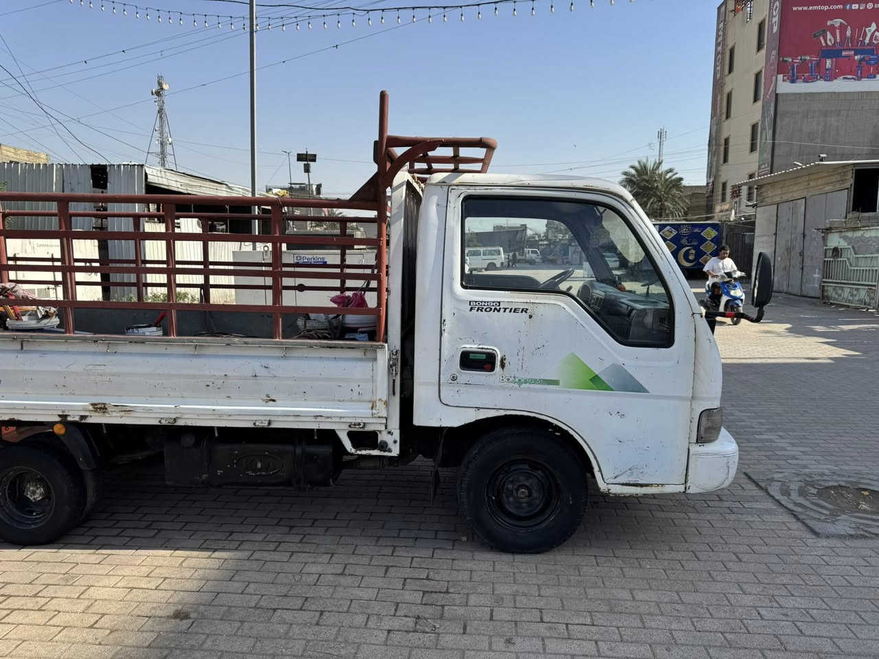 كيا فنتيره للبيع سياره جاهزه خير من الله رقم نكليزي جديد مكينه اكسل كير كفاله مكان سياره بغداد 
الكاضميه 
السعر 55بيه مجال 

***********
