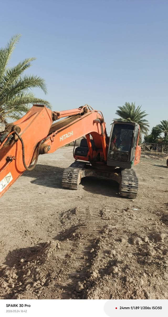 البيع  حفاره موديل 2006 كفاله عامه زيت  230 وبيه مجال الانتصال  والسفسار هله هذه الرقم ‏‪***********‬‏او ***********
