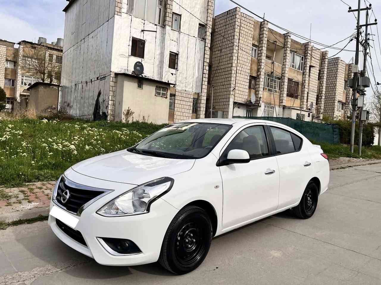 لاکشمیبای ٢٠٢٢ زۆر پاک  ٣٩،٠٠٠ هەزار  ڕۆشتوە فەرش و کەپەکانی تا ئێستا نەبەستراوە هەر لە ناو لایلۆنی شەریکەدایە ٢ سیوچی شەریکە سپێری دانەبەزیوە گاعی و کوشنی تێگیراوە   بانسی تازە گۆراوە رۆنی تازیە بە شەرتی گێر و مەکینە مالی دۆستە وەک و بۆیاخ بۆیاخی نیە بەس لای سەیاقی ٣ پەلەیک ساردی هەیە سەنەوی تا ٢٠٢٧  تکایە ئەگەر موشتەری نیت سەرمان مەهێشێنە هەموو شتەکانم بە جوانی نوسیوە نرخ ١١٩$ مەعامەلەیەکی کەم 
شوێن سلێمانی
***********
