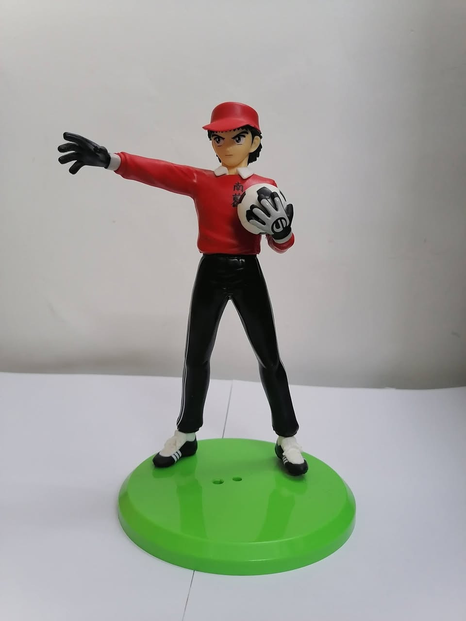 لعشاق الشخصيات الأسطورية...
مجسمات ابطال كارتون الكابتن ماجد...
كابتن ماجد - كابتن بسام - كابتن وليد
المادة : بلاستك ضد الكسر
الارتفاع : 18 سم
السعر : 18000 المجموعة كاملة
للحجز والاستفسار مراسلة الصفحة


**إذا كنت صاحب هذا الإعلان وتريد حذفه لأي سبب، رجاءا أرسل رسالة إلى الدعم الفني**