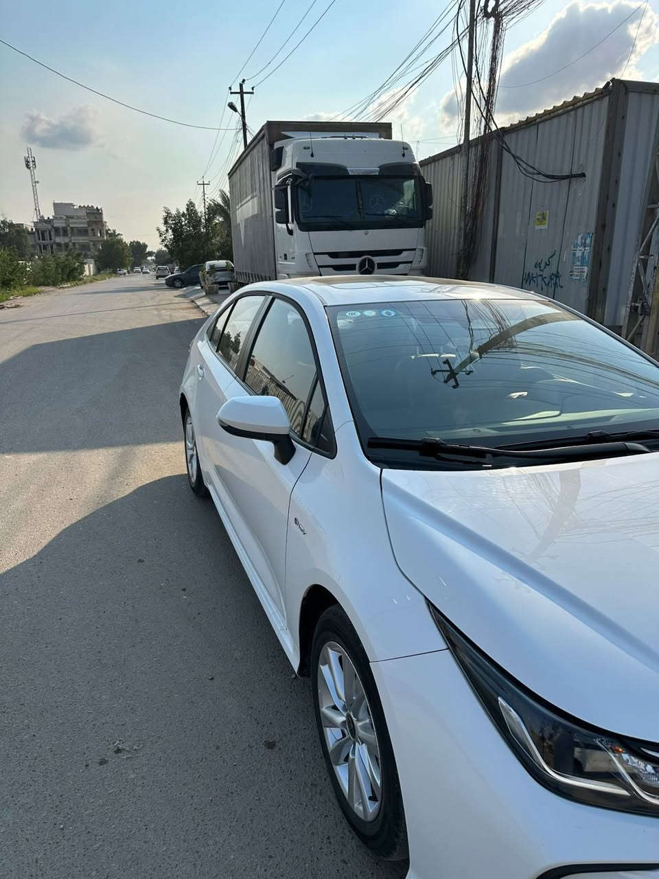 السلام عليكم 
كورلا هايبر 2024 للبيع فقط
فول مواصفات شكل الخليجي 
ماشيه 24 رقم بغداد بأسمي تحويل مباشر 
السيارة مكفولة 
السعر  150 وبيها مجال 
مكاني: بغداد / حي البنوك 
للأتصال ***********
