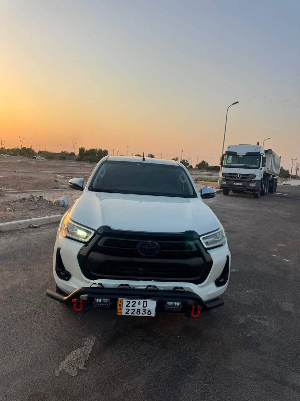 السلام عليكم
بيكب هايلوكس TRD 
محرك V6
موديل 2022
فور ويل
رقم اربيل الجديد توه مجدديها شركة سيد نهرو
جاهزة من كلشي اي نقص مابيها طخم تاير حدادة كير محرك تبريد كله جاهز
كفالة من ضربة وصبغ 
عدا باب الصندوك بارد
جاملق خلفي بارد وتكحيل بسيط
مكان السيارة : البصرة / الزبير
السعر 3دفاتر يعني 30000الف دولار وبيها مجال بسيط

للاستفسار *********** البصرة, العراق
