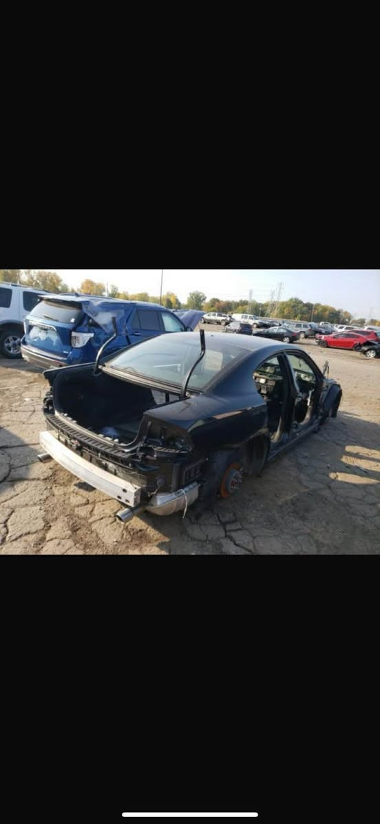 السلام عليكم 
جارجر موديل 19 Gt مواصفات الGt معروفه فول عده الفتحه كشنين كهرباء كشن جلد حظن رادار جانبي شفتات ستيرن بصمه ابواب بصمه تشغل تخم تاير جديد السياره متعوب عليها مال جناي حداديه و تبريد كير و مكينه مكفولات ماشيه 77 حقيقي حادث السياره سرقه قطع والي بيها كلهن اصليات السياره دكة چاكوج ما بيها سعر 195 و بيعا مجال حك الجيه عنوان بغداد الگريعات شارع الوقف السني *********** بغداد, العراق
