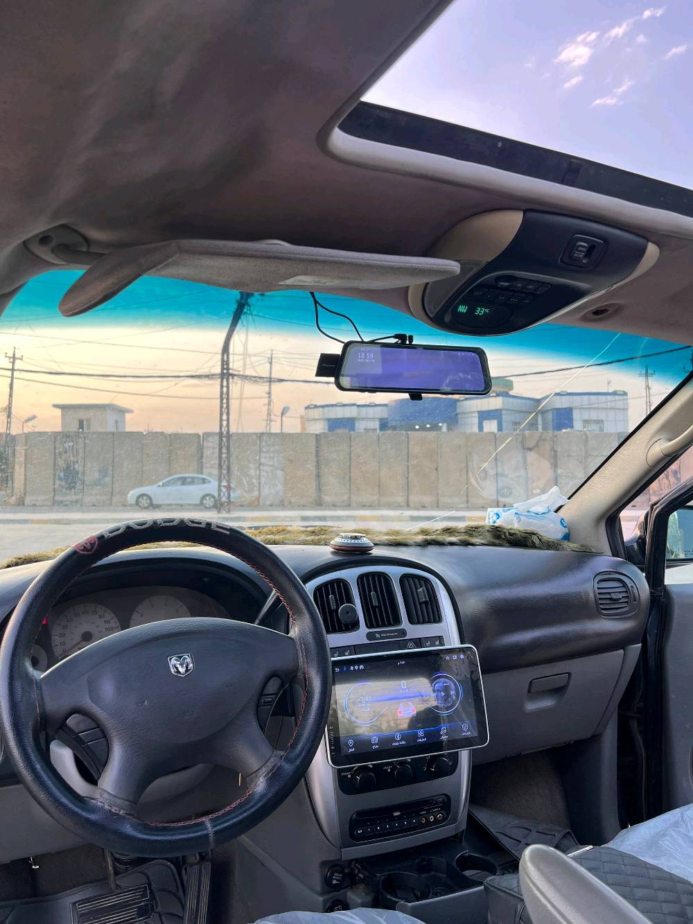 دوج كرفان 2007 SXT
سعر  65  صبغ عام جمالية حادثها صفحة يمين بجم كبس شركة
محرك  اثر صوت رواجز شغالة طبيعي100% 
كير بي مشكلة ما مأثرة علي خبرني وفهمك شغال هم100%
فول مواصفات ابواب كهرباء وصندوق كهرباء 
تنتة تدفئة كشنات 
ابواب سياحي بلع 
تبريد منضومة جديد ثلاث قطع ساصي طويل مكان موصل ايمن يرموك 
رقم نينوى 
باقي تفاصيل اتصل على رقم 
***********