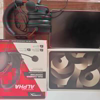 أيباد Air 5m1 نظيف ويا سماعه هايبر اكس ألفا الاصليه محيطيه كلهم ٥٠٠ ال...