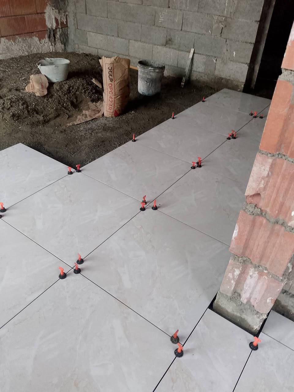 اسطه ابو عبد الهادى للعمل السيراميك والبورسلين للاستفسار على الواتس او الرقم***********
