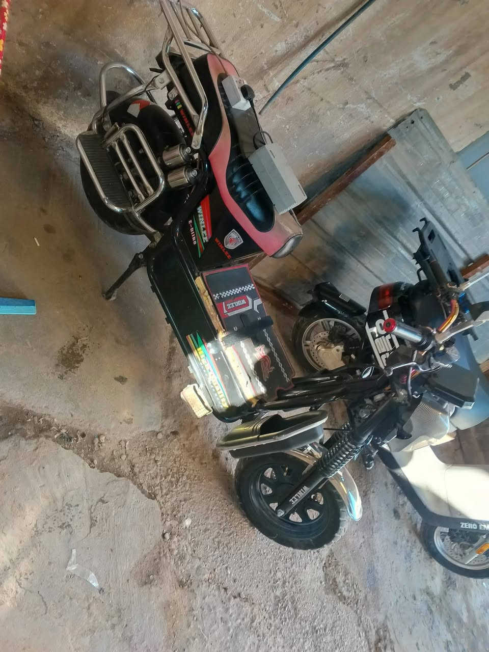 السلام عليكم عندي درجة شحن بيع بطارية جديد 6 38 مكانك بغداد حي العامل السعر 550  بيع او تراوس  شراي تصل رقم ***********
