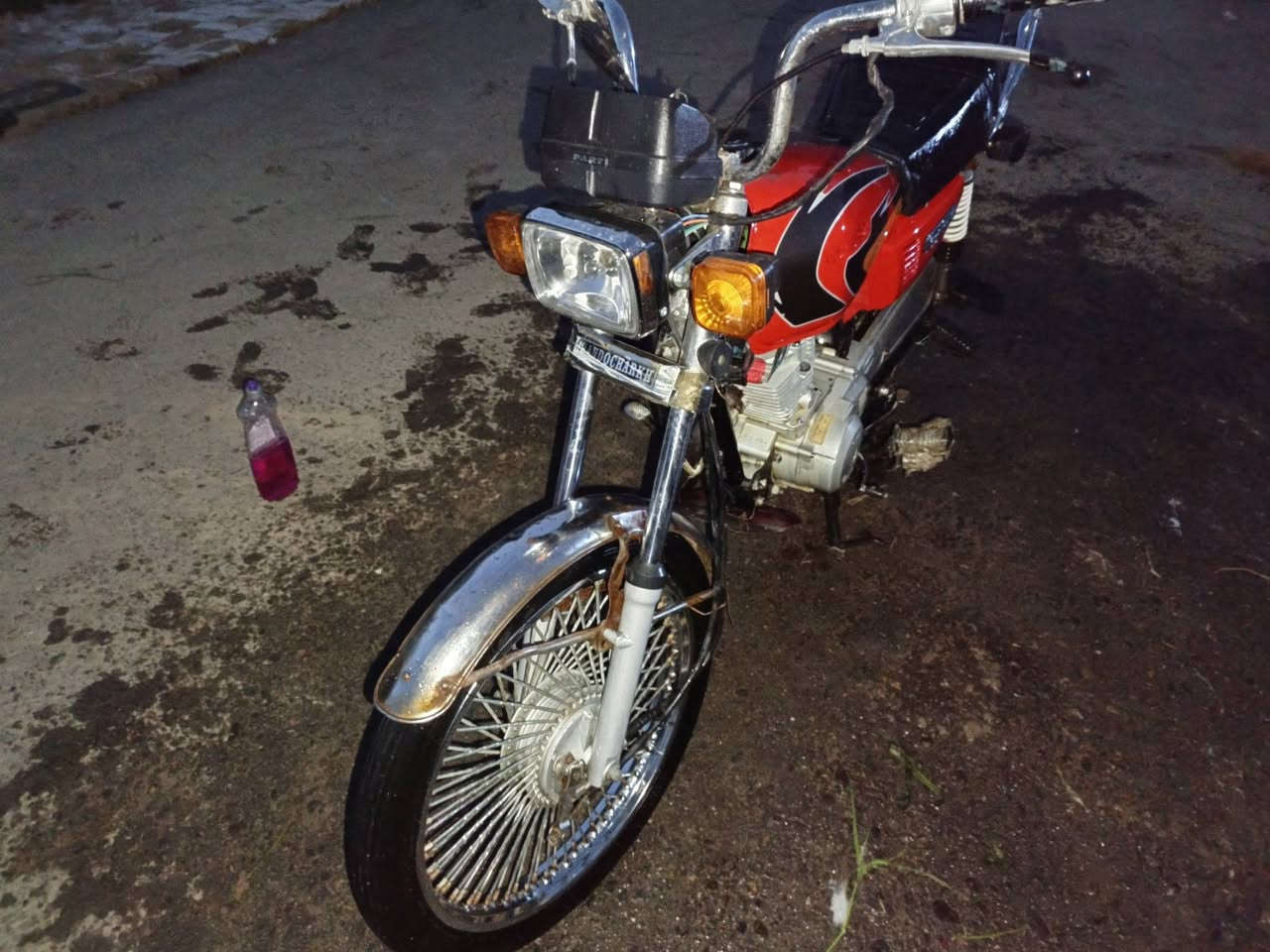 سلام عليكم  دراجه شوفت عينك نضافه  فول مابيه نقص برغي  7وراق سنساخ  محرك مفتوح مره وحده  السعر 600ابيه مجال  ابو 400طلع كبل  لاتعبني مكان العماره المجر الكبير  معمل ورق  هاذ رقمي ابي وتساب  ‏‪***********‬‏
