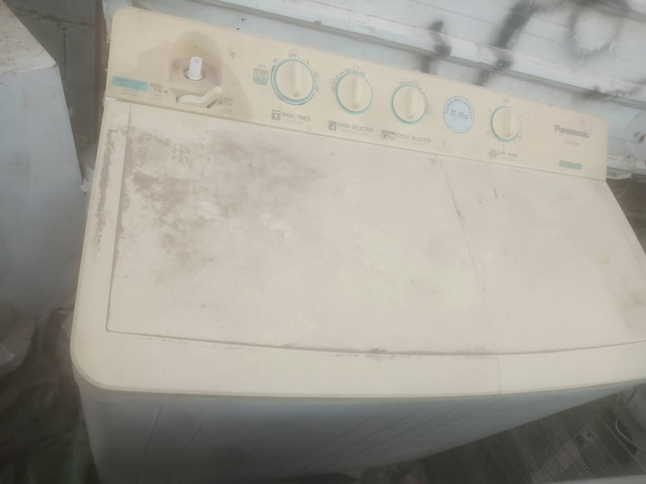 السلام عليكم غراض ال بيع سبالت وغسالت وثلاجته ومجمده ومكيفات بسعار مناسبه مستخدمه وتصليح انواع التباريد سبالت وثلاجته وغسالت بسعار مناسب وتوصل ال باب بيتك ما عليك بس ترسال واتساب واتصل ***********
