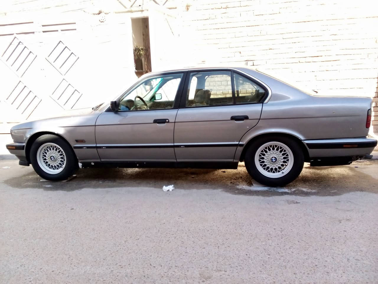 لسلام عليكم بيئم 525 مسكر فانوس بجم عريض موديل 1991مكينه كير اوتو تبريد تدفئه كهربائيات جاهزه أربيل  دولي باسمي مكفولة من الحادث القوي فقط صبغ عام جماليه مكان كربلاء السعر 48 وبيه مجال حك جيتك ***********
