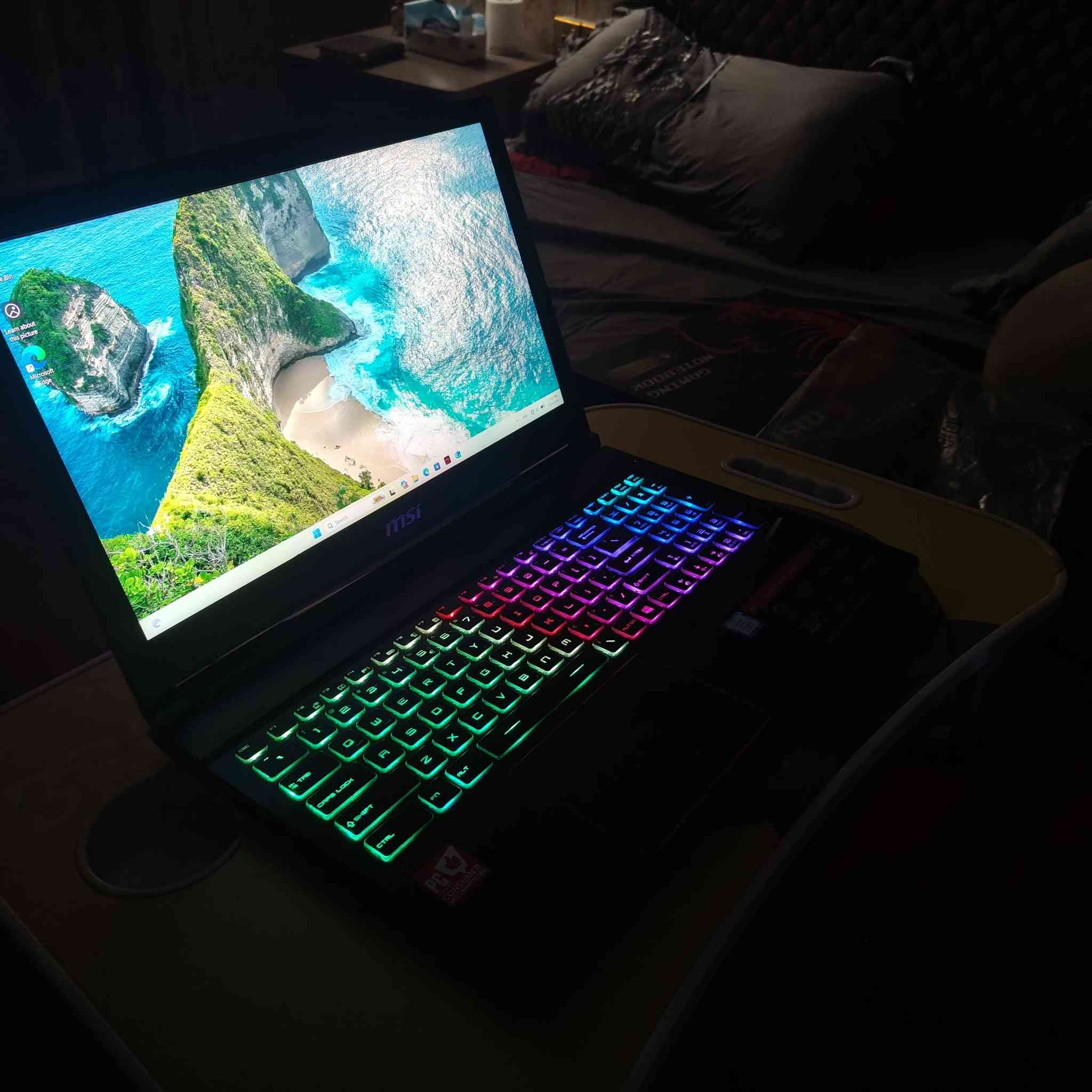 السلام عليكم
MSI Raider RGB 8RE
VGA:- GTX 1060 6GB GDDR5
CPU :- inter Core i7-8750
HDD:- SSD 1TB
RAM :- DDR 4 16 GB 
Screen 15.6 inch  FHD
Wind 11
نظيفة جدا 
Price :- 750000 dinar
Place :- Baghdad


**إذا كنت صاحب هذا الإعلان وتريد حذفه لأي سبب، رجاءا أرسل رسالة إلى الدعم الفني**