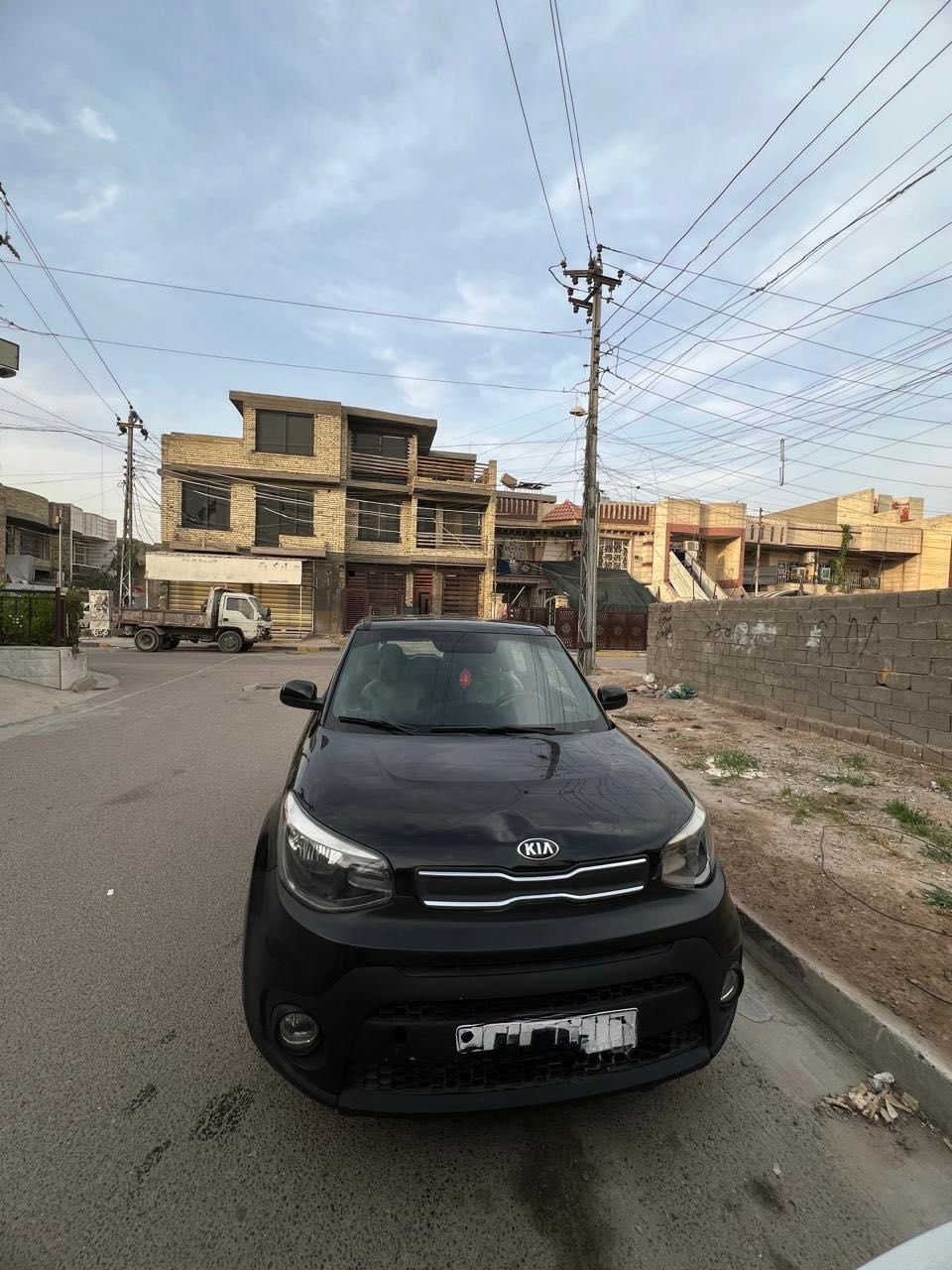 السلام عليكم
كيا صول 2019

وارد أمريكي 

حادثهه

كير محرك 1600 gdi

السيارة كلهه ليبل واحد 

سيارة رقم بغداد هزه وفحص وسنويه كله جديد بأسمي

ماشيه 70 ميل

شاشه 

كامره 

تحكم ستيرن جهتين 

حساسات خلفيه

سياره جاهزه مجهزه مابيه نقص

السعر 95بيها مجال 

بغداد البلديات.    *********** واتساب
