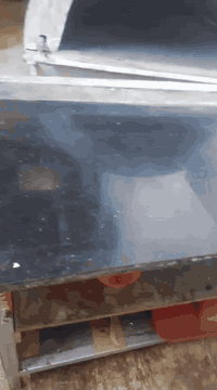 أغراض مطعم للبيع 
طباخ 4 عيون نظيف وحديده ثقيل 
سعره 200 الف

مكينة همبركر استعمال شهرين 
طولها متر ونص وعرضه 80 سم 
سعرها 300 ألف 

ميوزة مرمر عدد 3 
سعر الواحد 125 الف

ميز مكتبي جديد غير مستعمل 
سعره 90 ألف

بغداد سبع ابكار 
***********
غير متواجد على الفيس
