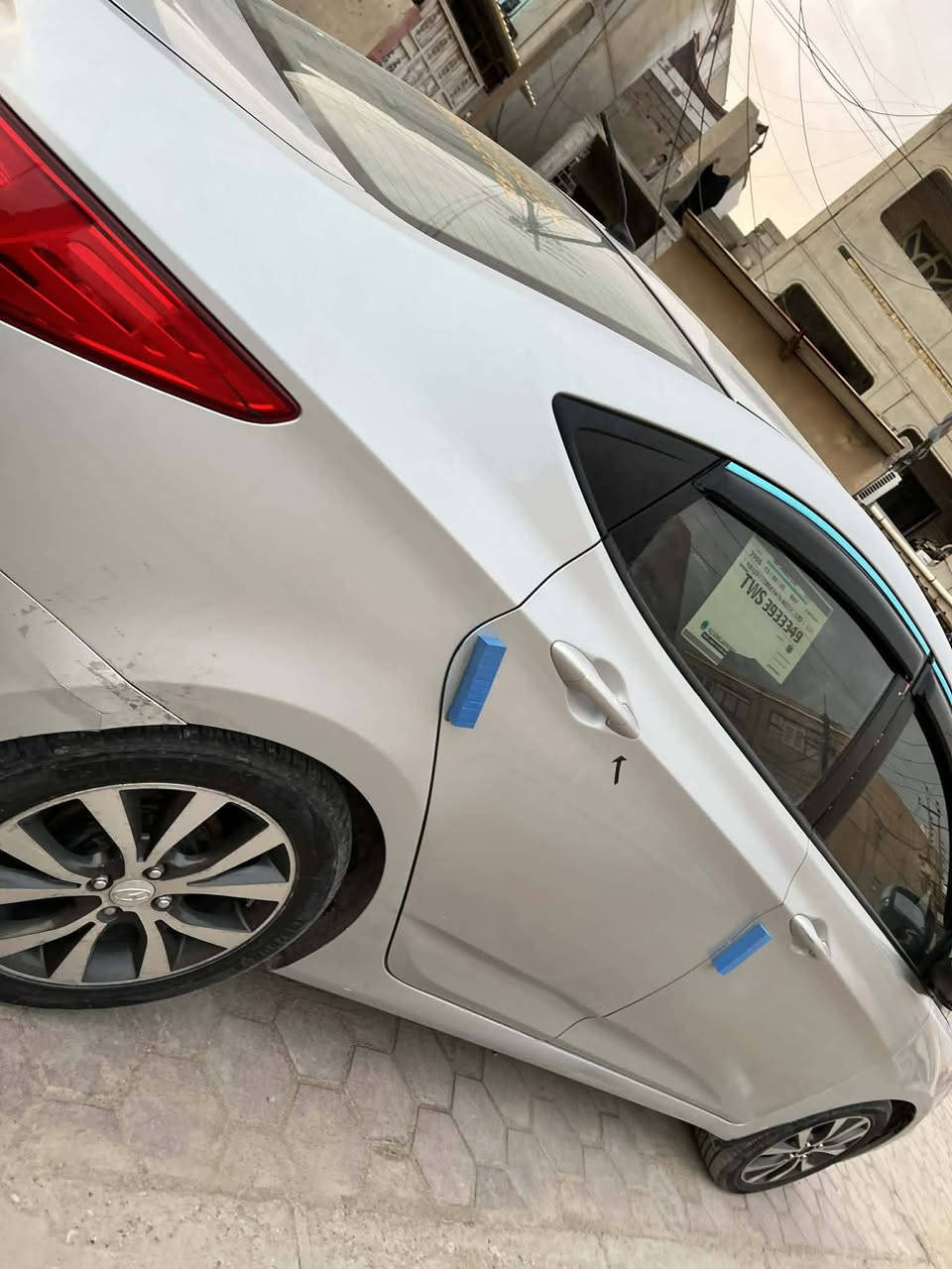 اكسنت 16 خليجي محرك 600
قطرتين 
محرك گير مكفولات 
حداديه 75 بالميه 
جاهزه من كلشي ونضيفه 
تاير باتري نضيفه 
بيهه شخط بين البابين جهه العبري ونصبغن الشخوط مكفوله من الضربه 

رقم بصره الجديد شرررط التحويل 

منضومه التبريد شغاله بس صار بيهه ليك بالفريز 

مكاني الزبير 

السعر 87 

***********

