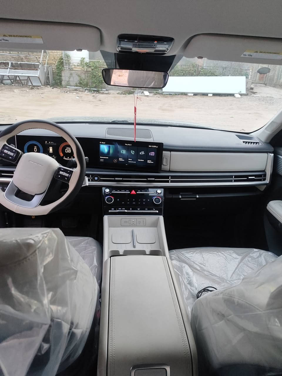 🚗 هيونداي سنتافي وارد امريكي 
📌 الموديل: 2025
📌 الفئة: S
📌 المحرك: 2.5 لتر – 4 سلندر
📌 القير: أوتوماتيك
📌 الدفع: أمامي
📌 الوقود: بنزين
🛋️ المواصفات:
شاشة وسطية كبيرة
نظام Apple CarPlay / Android Auto
كاميرا خلفية
حساسات خلفية
مثبت سرعة
تشغيل بمفتاح
مكيف قوي
مقاعد قماش
تحكم بالمقود
أنظمة أمان (ABS – مانع انزلاق)
✅ الحالة:
السيارة نظيفة
ماشية استخدام شخصي
بدون مشاكل ميكانيك
فحص جاهز لأي مشتري
السعر علق واجيلك خاص
رقم الهاتف ***********
