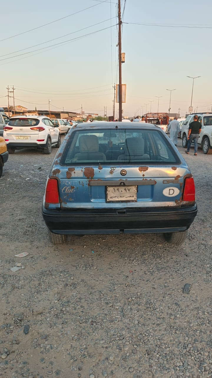 كاديت لا بيع موديل 1991سيار شغال رقم صلاح الدين شرط الوكالة ول تحويل سعر 8 ورقات أو بي مجال ***********   ***********
