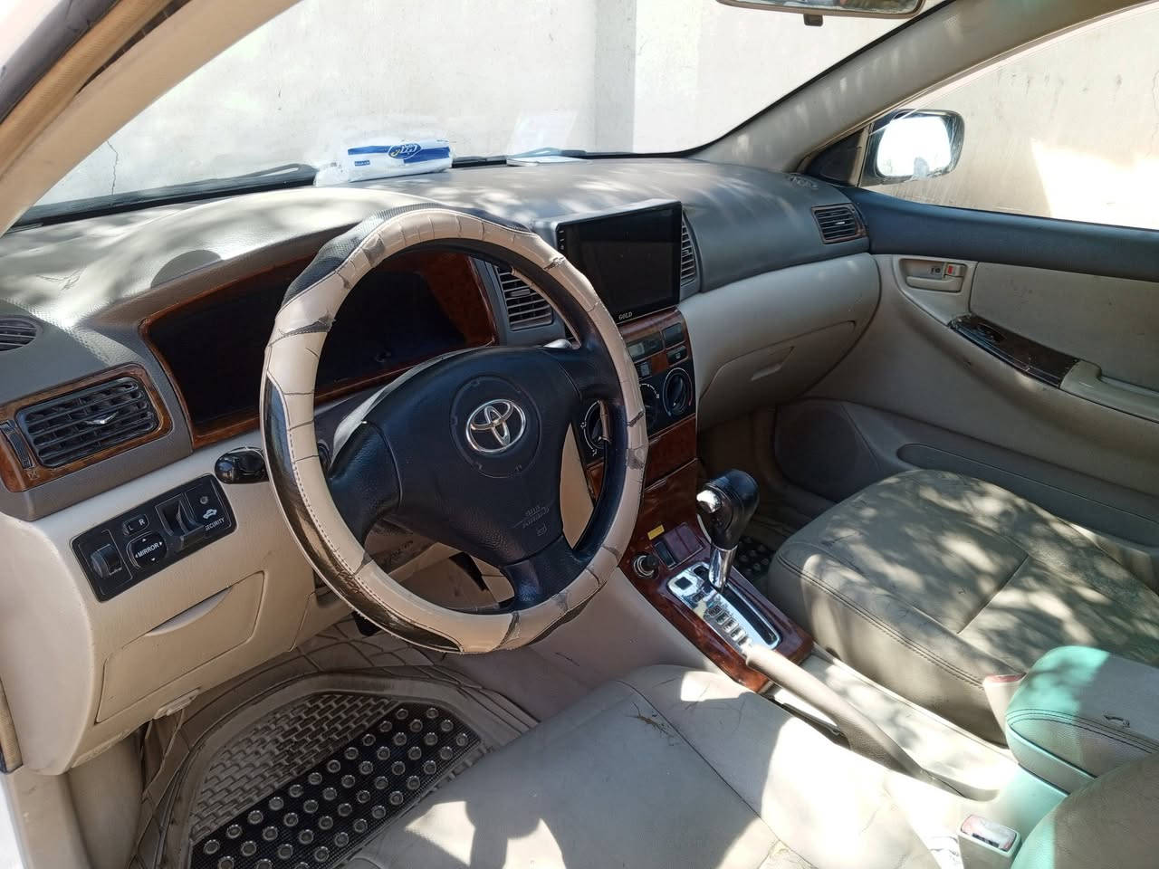 سياره كورولا ادوات حاويه بدون قصه كفاله قصه وضربه كفاله مكينه وقير كفاله سعر 42 سيارها***********
