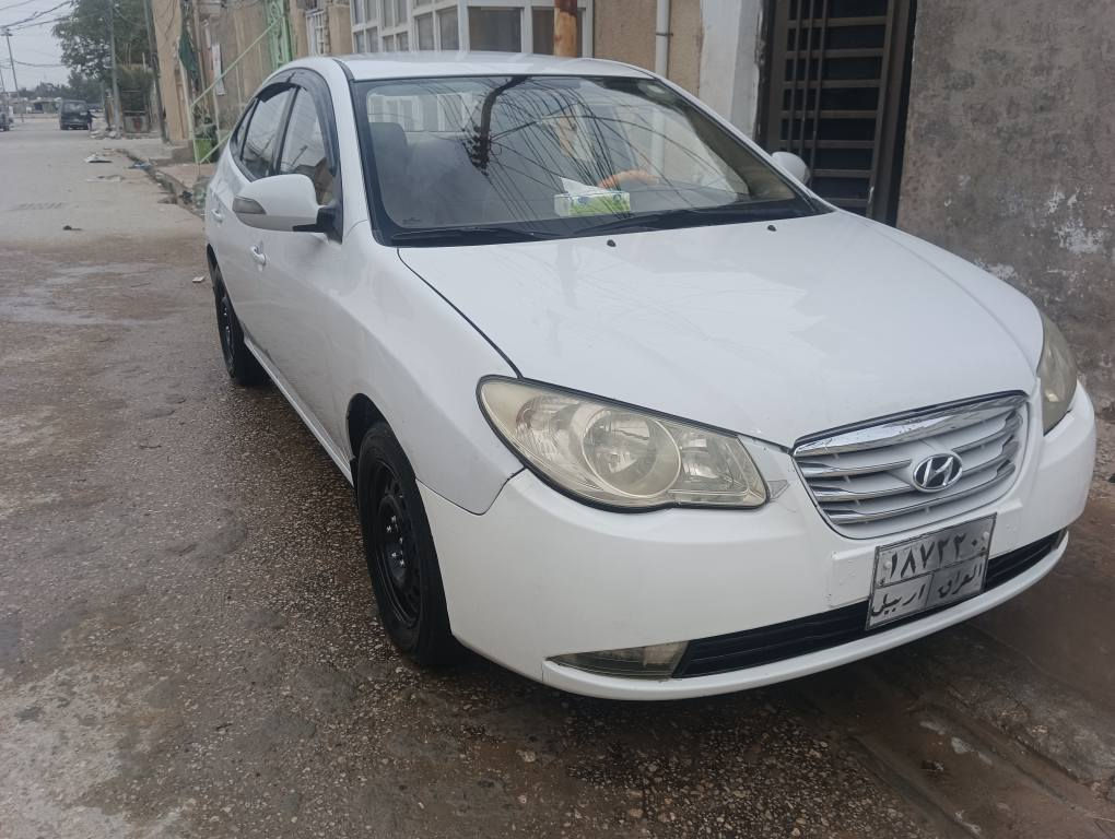 الانترا موديل 2011 كفالة عامه ماعدا بارد بسيط جدا مقدار شبر بلجاملغات الاماميه فقط مكينه طابوگه كير جديد حداديه اماميه 60% وخلفيه 100% تدفئه تبريد كله شغال 
شاشه هونداي اصليه كامره خلفيه 
للبيع او المراوس 
الاستفسار الاتصال 
***********
واتساب متوفر 
السعر 110 وبيها مجال بسيط النجف, العراق
