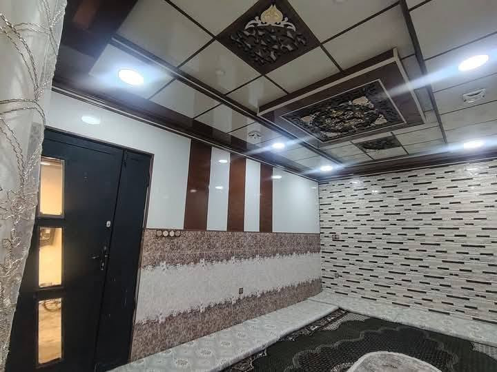 ,, السلام عليكم ورحمه الله بيت للبيع  طابق ونص وصل بلديه في حي النهضه قرب السيدين  ثاني فرع سابع بيت عن سيدين  مساحه 195.  السعر   الاتصال ول استفسار علا هاذ الرقم  ***********
