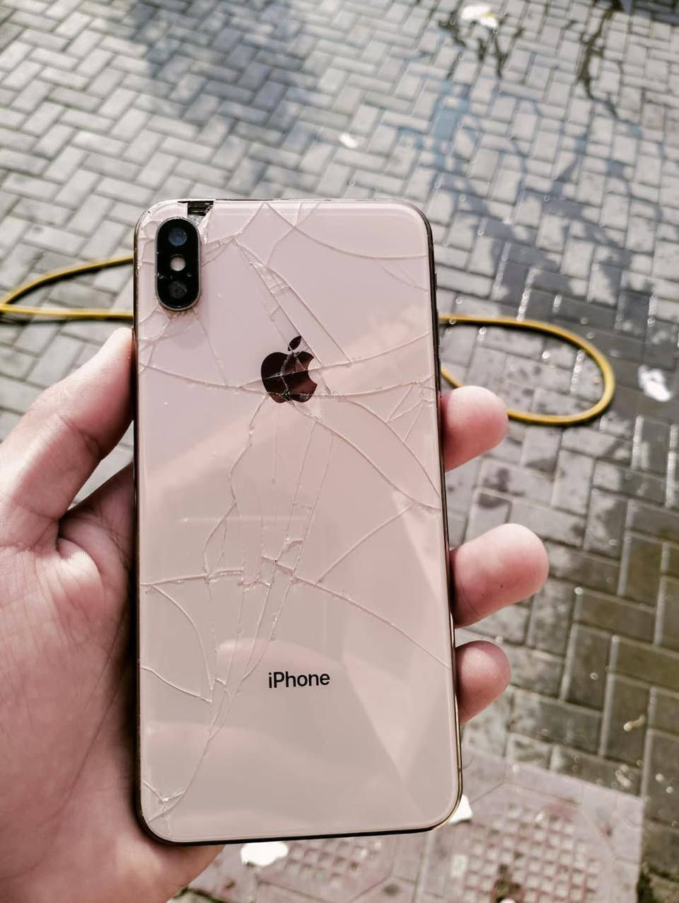 سلام عليكم اكس ماكس مبدل بطاريه فقط وكامراته عطلانات
ذاكره 256 سعر 125مكاني حيانيه التائميم رقمي أو مراوس ***********
