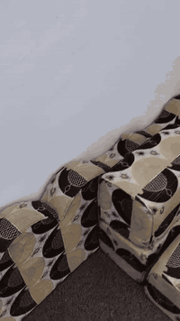 السلام عليكم ورحمه الله وبركاته جلسه عربيه سبع دواشق يعني 14 متر كامله مستخدمها بس تضيفها على العموم 200 وبيها مجال  ***********
