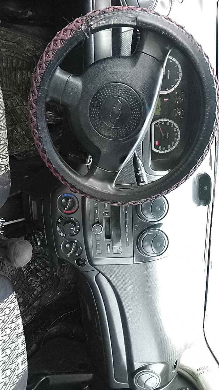 ئەڤیۆ مودیل 2007منافیس ئەسلی بەشەرتی پاکانەیی مرور غرامە بەشەرت نموونە لەجوانی دوو پارچەونیو بۆیاخ بی ناوگرتن  پیش و پشت کەپس گیرو مەکینە و تەقەو رەقی بەشەرتی سەد فیتەر مەکینەگەورەیە شوین سۆران نرخی 42کەمیک مجال ///***********////***********
