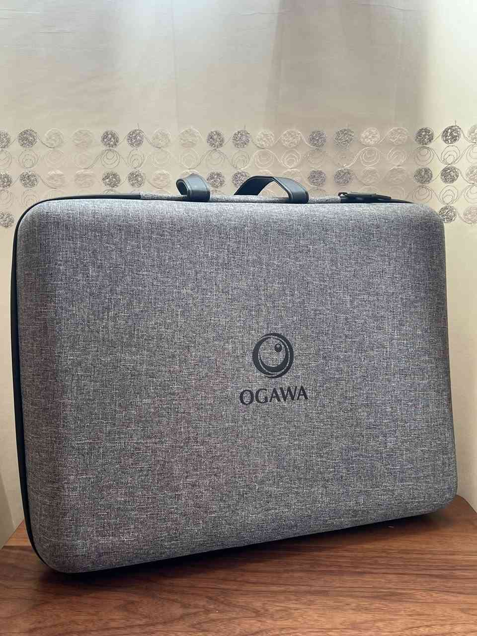 السلام عليكم لابتوب LENOVO جيل حادي عشر للبيع .
اللابتوب جدا نضيف وادائة قوي ومواصفاته جدا عالية يفيد الي عنده دراسة او العاب او تصميم او غيرها من الاستعمالات.
المواصفات :
المعالج intel core i5
الجيل : الحادي عشر. ( 11TH )
كرت الشاشة : inte irex 8GB 
الرام : 16GB DDR4 
الذاكرة ( الهارد ) : SSD 256GB  M.2
الشاشة : حجم 14.3 حوافها جدا ناعمه دقتها  تشغل 4K ضد التوهج ips فدشي كلش راقي.

المميزات:
شحنه تايب سي
الجيل الحادي عشر
 رامات 16 مو 8 فدشي مرتب وسريع
اللابتوب جدا سلم ووزنه خفيف 
الشاشة حجم 14.3 بحواف ناعمه جدا.
اللابتوب جيل حديث ومعالج سريع.
منصب عليه وندوز 11 برو مفعل مدى الحياة.
منصب عليه اوفس مفعل مدى الحياة .
كيبورد عربي انكليزي ليزري .
غالق كامرة سلايد .
كامرة امامية جدا واضحه.
سماعات ستيريو .
بطارية اللابتوب ليثيوم تطول وياك بالاستعمال المكثف اقل شي 4 ساعات
المنافذ :
منفذ التايب سي للشحن
منفذ التايب سي للبيانات
منفذ HDMI
منافذ USB ومنفذ Aux

الملحقات :
ملحقاتها كله كاملة وجديدة غير مستخدمة لان ماصارلي فترة بسيطة جدا من اخذته.
شاحنة اللابتوب اصلية
جنطة اللابتوب ماركة اصلية وبعدهي جديدة مامستعمله ابدا .

اللابتوب كلش نضيف ومواصفاته قوية ومحترمه وتصميمه سلم ومرتب .
ومابي أي نقص كيبورد سماعات انترنت شاشة كامرة كله شغال وممتاز ومابي اي نقص من اي ناحية.

السعر : 375 الف وبي مجال قليل .
مكاني النجف 
واليريده توصيل هم موجود ان شاء الله

***********

(لابتوب  LENOVO Lenovo lenovo i لينوفو لينوڤو جيل حديث حاسبة لابتوبات للبيع النجف بغداد الموصل  دلل البصرة)
