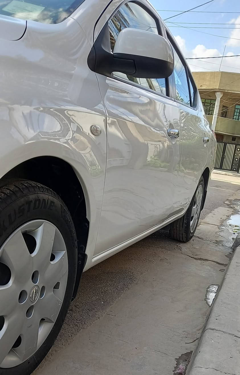 اسلام عليكم نيسان سني ام لبليته الزركه موديل 2021 مكينه كير تبريد عله وضع لشركه برغي مامفتوح  ماشيه 33 حقيقي بيه صبغ لصندوك وجاملغ بارد قليل صدر امامي خلفي جديد تخم تاير جديد لسياره جديده معنه لكلمه داخل وخارج بدون نقص جاهزه موصفاته شاشه حساسات تحكم ستيرن  رقم بغداد بسمي سنويه وهزه جديده ثاني يوم تحويل لسعر 97 وبيه مجال كلش قليل
مكان السياره بغداد الدوره وهذا رقمي ***********
