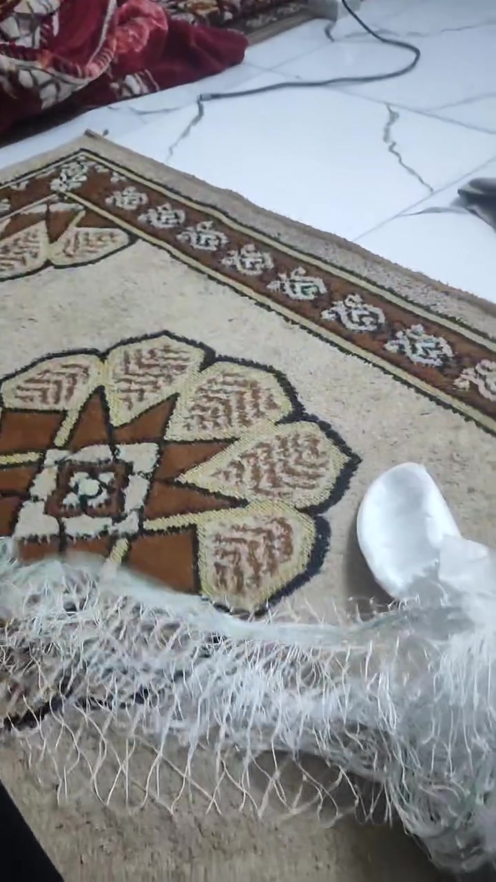 السلام عليكم شباب
شبجه طول 20 وارتفاع 4.500 
السعر 20
 الرقم ***********
