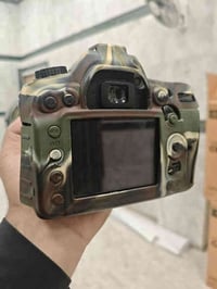 نيكون D7000 • عدسة 70-300 • فلاش معطل