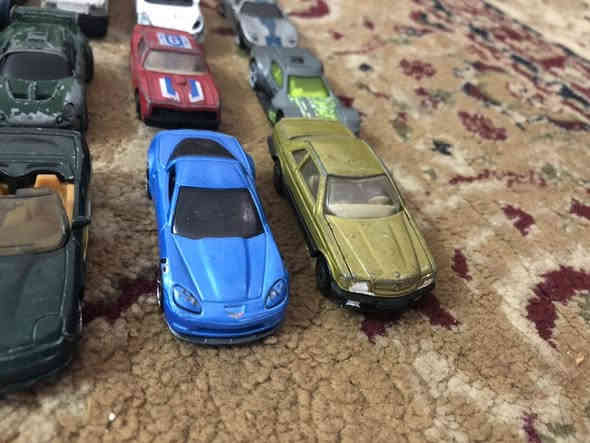 السلام وعليكم للبيع
١٣٠قطعه  احجام مختلفه 
وشركات متنوعه بيهن ماركات وبيهن صيني 
لسعر  ١٧٥ وبيهن مجال بسيط 
عنواني بغداد حي الخضراء 
مستعجل عله بيعتهم محتاج فلوسهن 
ابيعهن شلع 
***********
