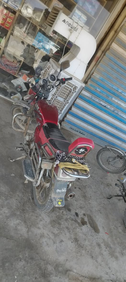 سلام عليكم ورحمة الله وبركاته اخواني العزاز دراجه فيوم موديل 17 فحل اوراق اصولي دراجه نضيفه وخير من الله كهربائياتهاا كلهاا شغاله تخم تاير اشاير لايت بكلايت الشراي يتصل وبخدمته مكان واسط كوت / *********** : قيس الجليباوي ..."
