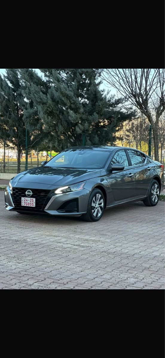 سلام عليكم ورحمة الله وبركاته 
NISSAN ALTIMA 2023 S
شبر راس بنيد صبغ 
و جملغ كلير أمريكي 
بدون دواخل و شاصي 
ايرباك سستم شركة 
محرك 2.5L(4V)
موصفات S
بصمة 
شاشة 
كاميرا رواية خلفية 
صندوق شفت
لايتات LED بلادي
تحكم ستيرن 
تحديد سرعة 
رادار خلفي 
رادار امامي 
سعر 139$ وبيها مجال 
*********** أربيل, العراق
