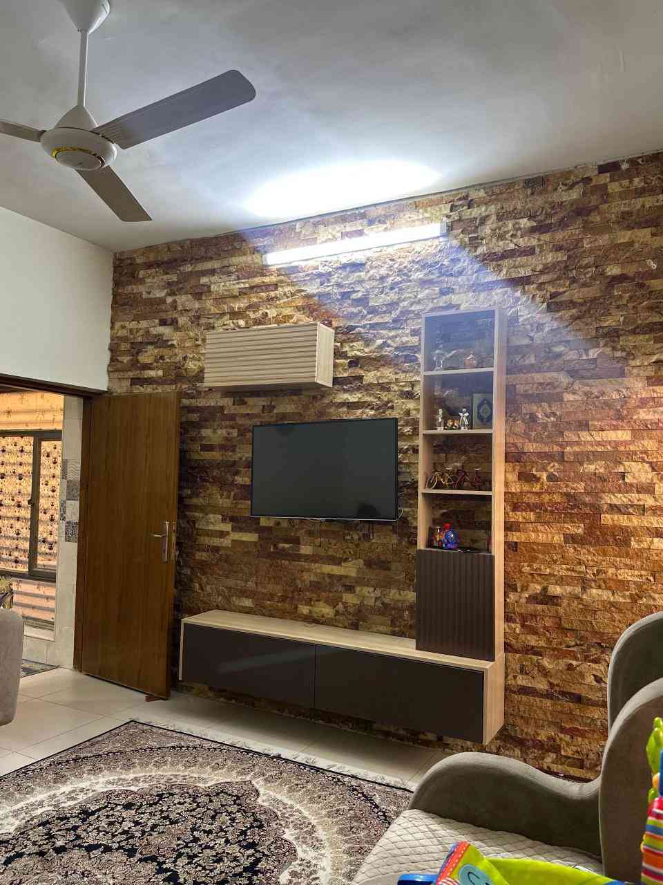 السلام بيت مساحه 75 مكانه كفائات الصحه مجاور سيراميك القلعه الذهيبه زراعي سند 25 السعر 85 وبي مجال للشراي للاستفسار الرقم ***********
