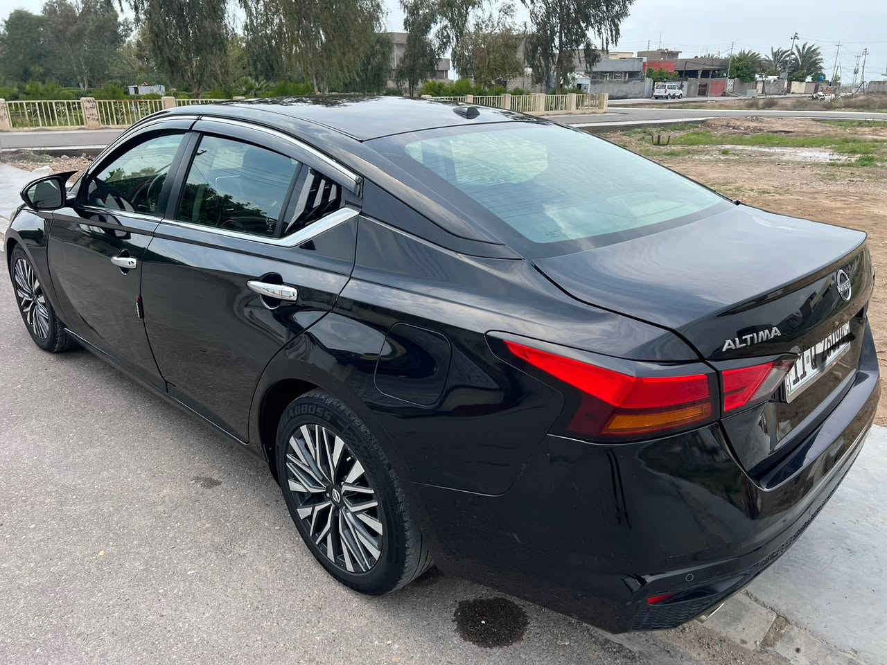 نيسان التيما موديل 2023 رقم بغداد تحويل ثانيوم
ماشيه 70

ميكانيك كله جديد 

تبريد ثلج 

بصمه 

سياره جديده 

ضرر 5قطع خارجي بس صبغ بدون دواخل ابيعلك حزام

مكان ديالى 

رقم ***********

السعر125بيه مجال
