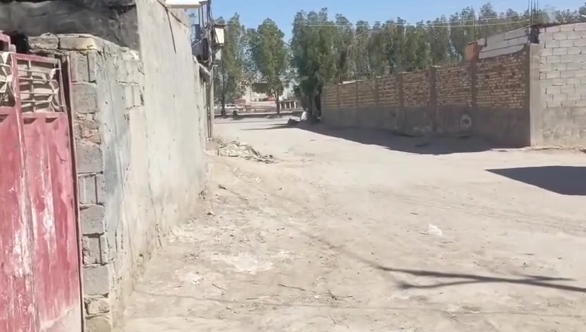 عندي قطعة أرض للبيع المساحة ٤٠٠متر منطقة الصلابخة مع ٢ ابيوت قرب شارع الزوار الرقم *********** بلاش للطبين
