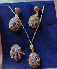 أحجار كريمة • البصرة