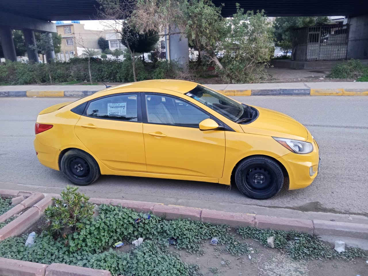 سلام عليكم 
اكسنت موديل 2016
وارد امريكي حادثها جاملغ خلفي الايمن بدون دواخل 
مكينه 1600 
رقم بغداد انكليزي 
كهربائيات كلها شغاله وجديده 
صدر امامي خلفي جديد تخم تاير جديد 
كير ومكينه كفاله عامه تدفئه وتبريد شغاله وبلادي 
السياره مبيها اي نقص 
مكان السياره بغداد الكرخ 
رقم الهاتف ***********
