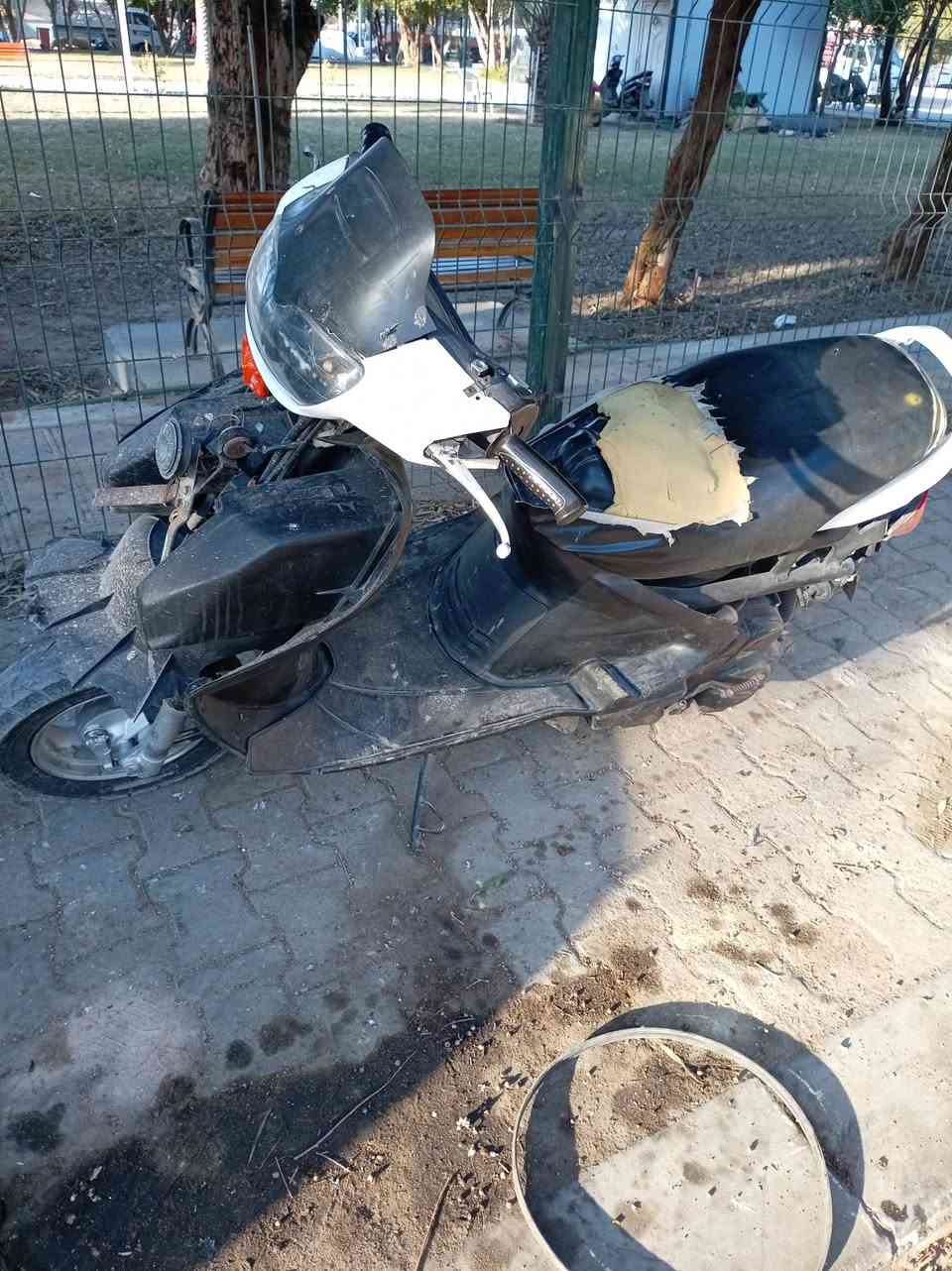 السلام عليكم دراجه فراشه للبيع خرسه محرك ع الشرط مامفتوح مكاني عسكري كبل تقاطع الهنديه السعر 325وبيها مجال قليل ***********
