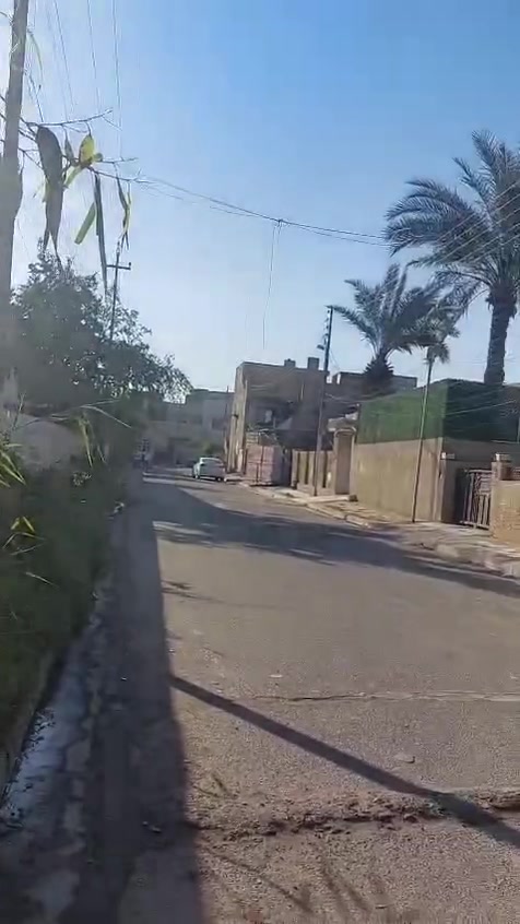 السلام عليكم مشتمل للبيع المساحة ١٥٠ متر الوجه ٦ نزال ٢٥ طابو ملك صرف يحتوي الطابق الأول استقبال هول حولي مطبخ خدمات منور غرفه نوم الطابق الثاني ٢نوم خدمات الموقع مميز البياع الشهداء شارع المضخة الثاني خلف مدرسة المانية الاتصال ***********
