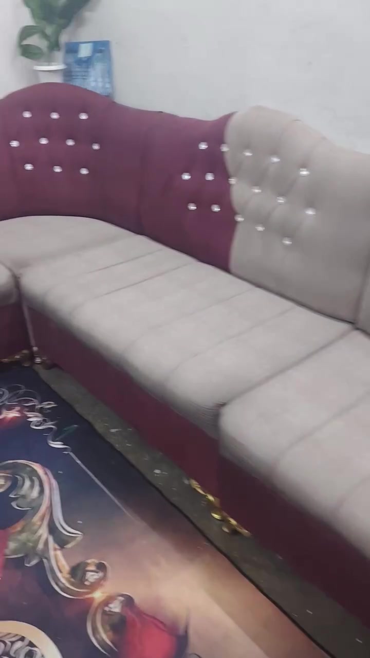للبيع 200وبي مجال
***********
