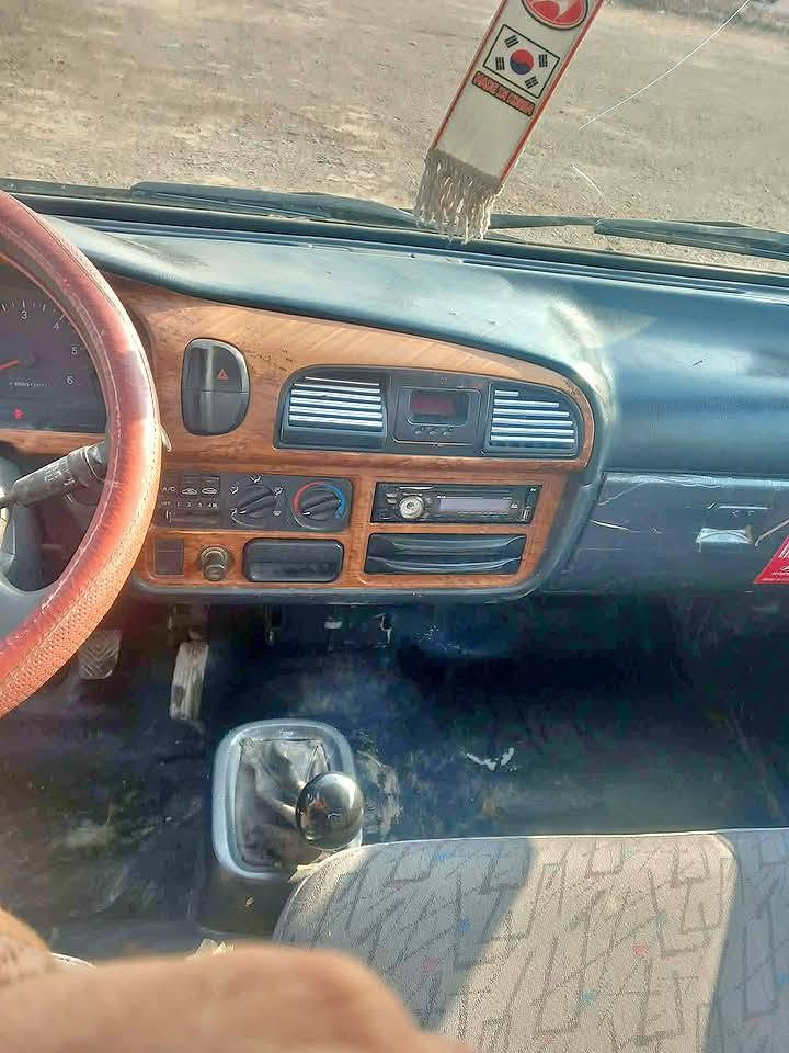 سياره هونداي كير محرك اكسل شاصي رقم سنوي ما ساقط موديل 2002 سياره بلادي نظيفه الشراي يتصل على هذا الرقم سياره هونداي جيرم *********** السعر 59
