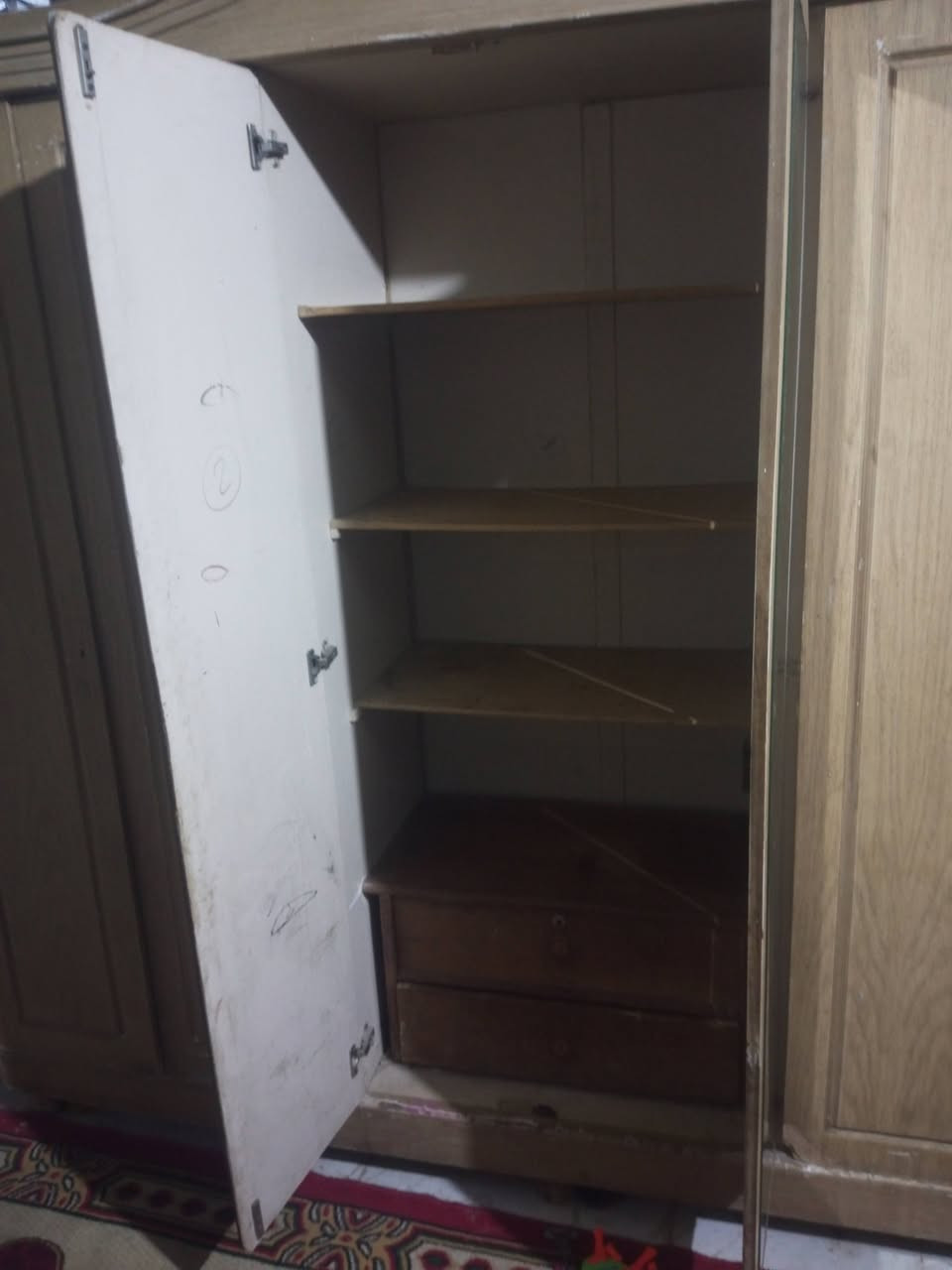 السلام عليكم كنتور مستعمل 6 بيبان نظافه 80% خشبه نظيف بسعر 200 وبمجال مكان بصره شط العرب متواجد ماسنجر


**إذا كنت صاحب هذا الإعلان وتريد حذفه لأي سبب، رجاءا أرسل رسالة إلى الدعم الفني**