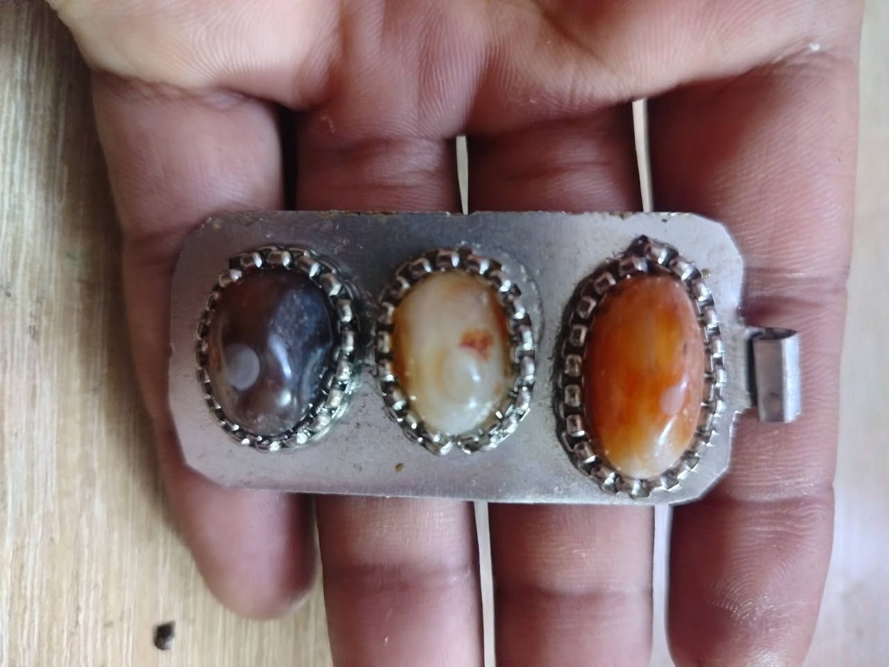 السلام عليكم احبائي تحفه من سليماني الهندي الصيل مخطوط الفتح أبواب التعطيل وقبول صياغه راديوم قطعه نادره السعر خاص العلوان بغداد شراي اهلن وسهلن رقم الهاتف ***********
